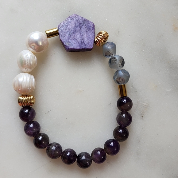 Amatist  and Gold Beaded Bracelet - Picture 4 of 8